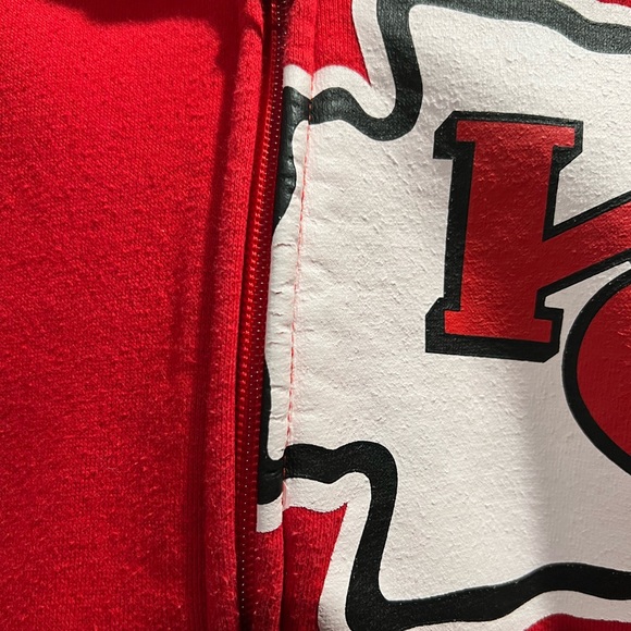 ❌ SOLD ❌ Youth Kansas City Chiefs Full Zip Hoodie - Picture 6 of 7